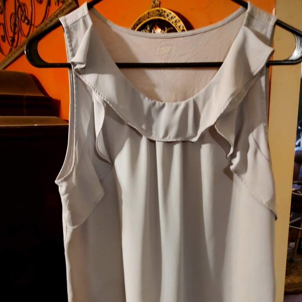 🩶(Reduced) Loft Dainty French Silver Platinum Ruffled Organza Tank Top - LP